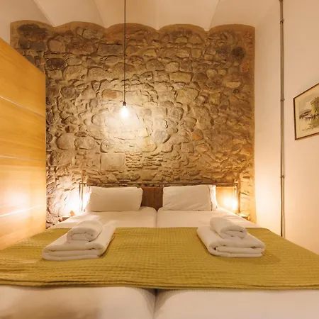 Bravissimo Les Rajoles, Unique 3-bedroom Lejlighed Girona