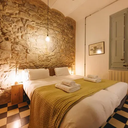 Bravissimo Les Rajoles, Unique 3-bedroom * Girona